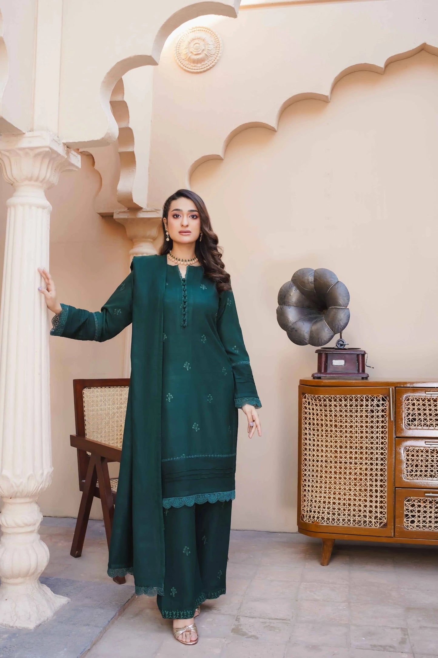 Bottle Green Dhanak 3 piece suit