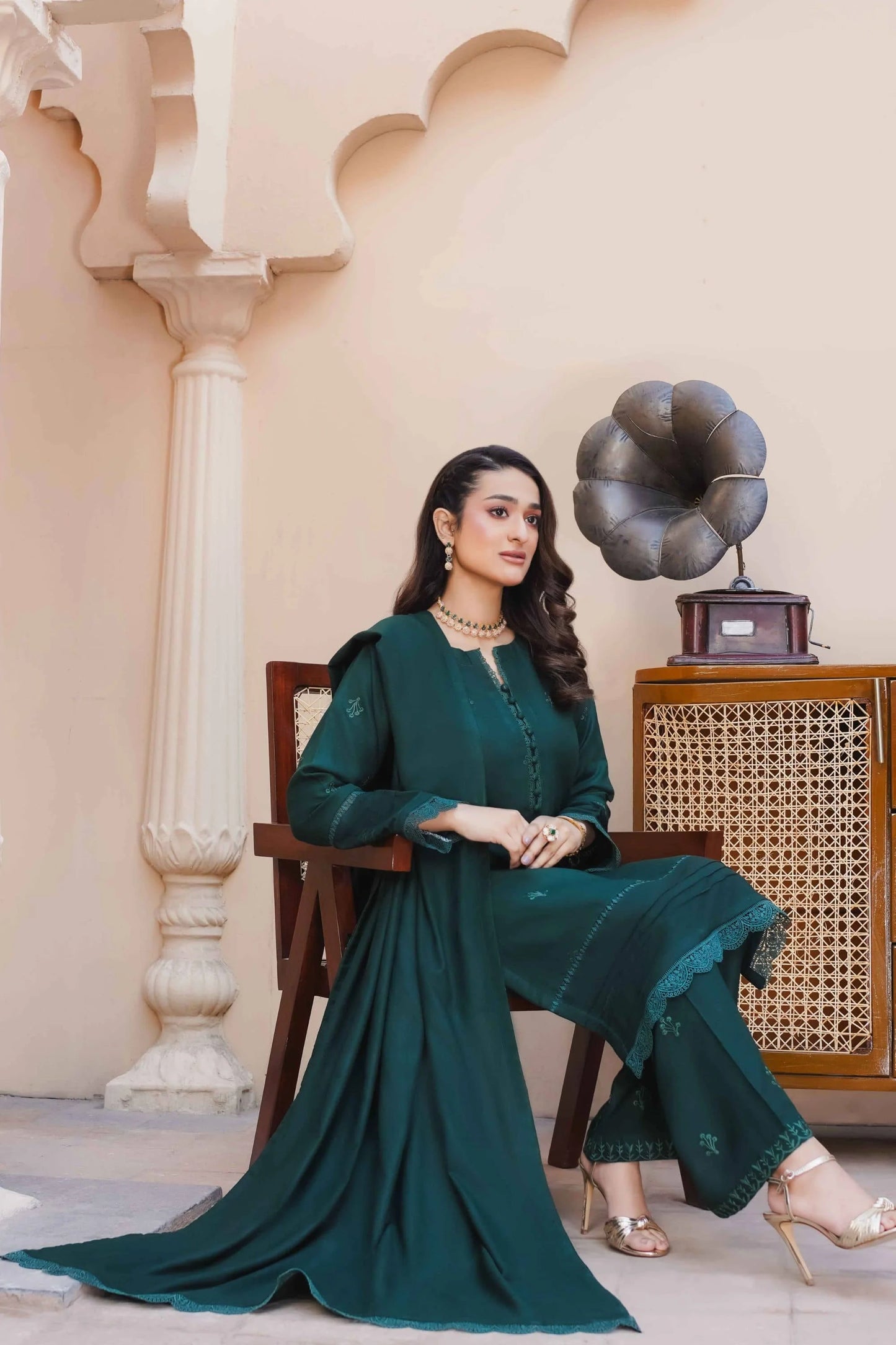 Bottle Green Dhanak 3 piece suit