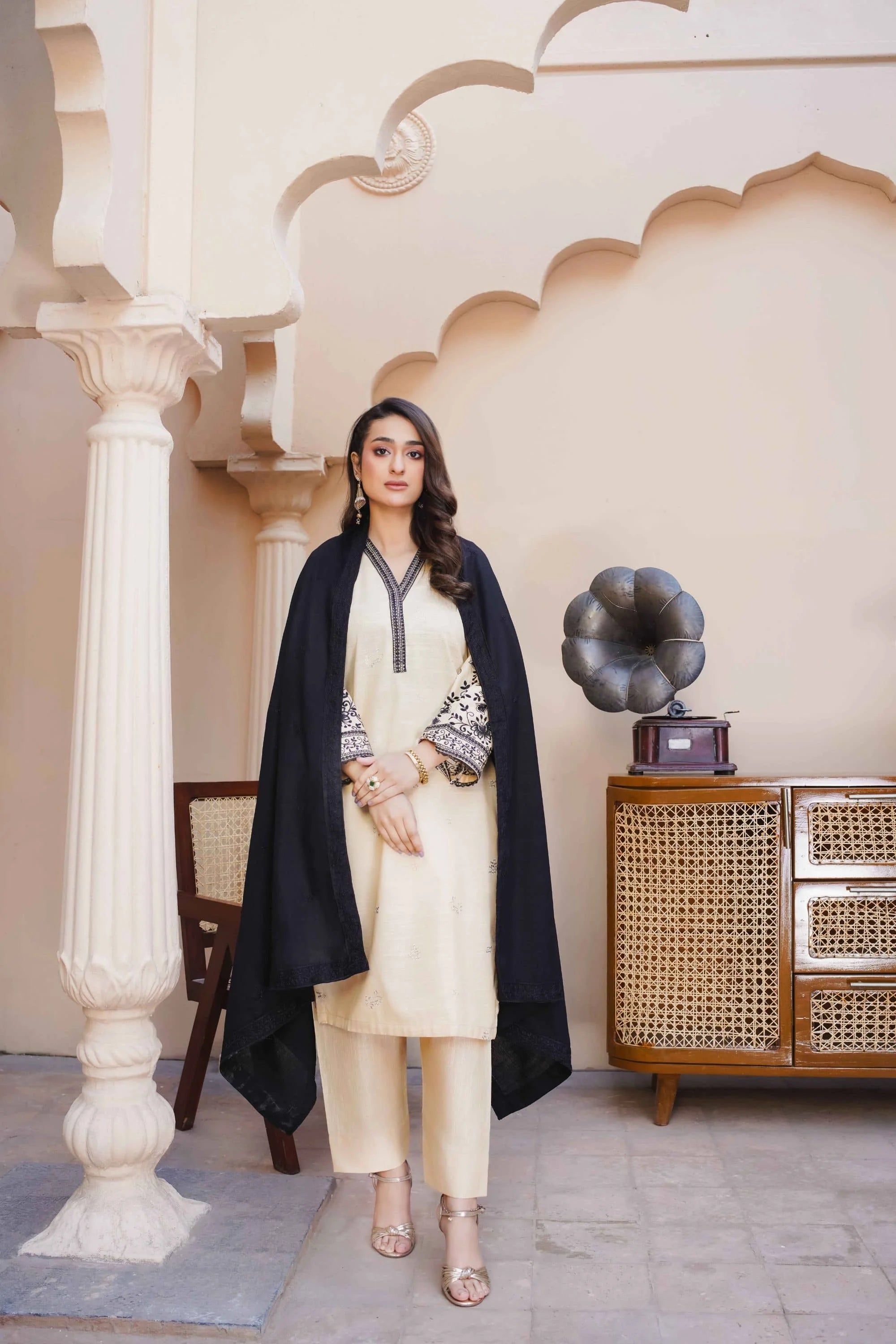 Cream Khaddar 3 piece suit